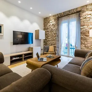 Boulevard By Sweet Apartment